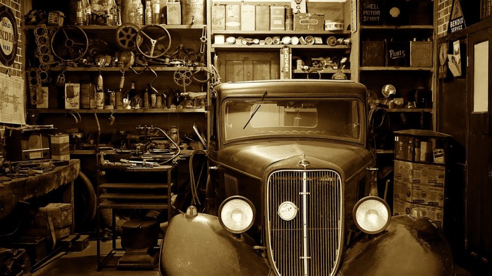 Engelske Bilmærker: Historie og Innovation