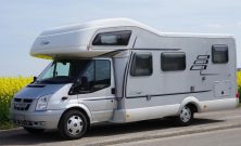 Hvordan man kører sikkert med trailer eller campingvogn