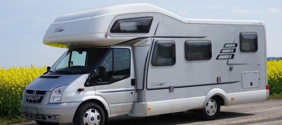 Hvordan man kører sikkert med trailer eller campingvogn